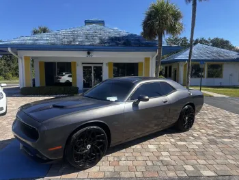 2016 Dodge Challenger SXT's photo