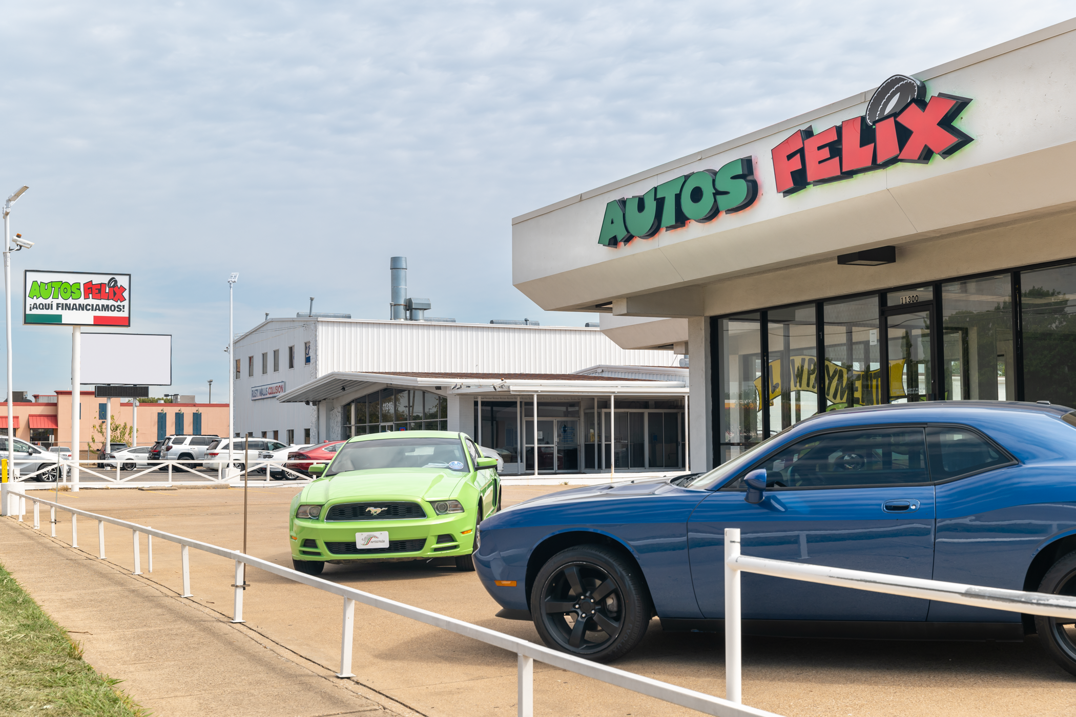 Garland NWH, TX - Interior view